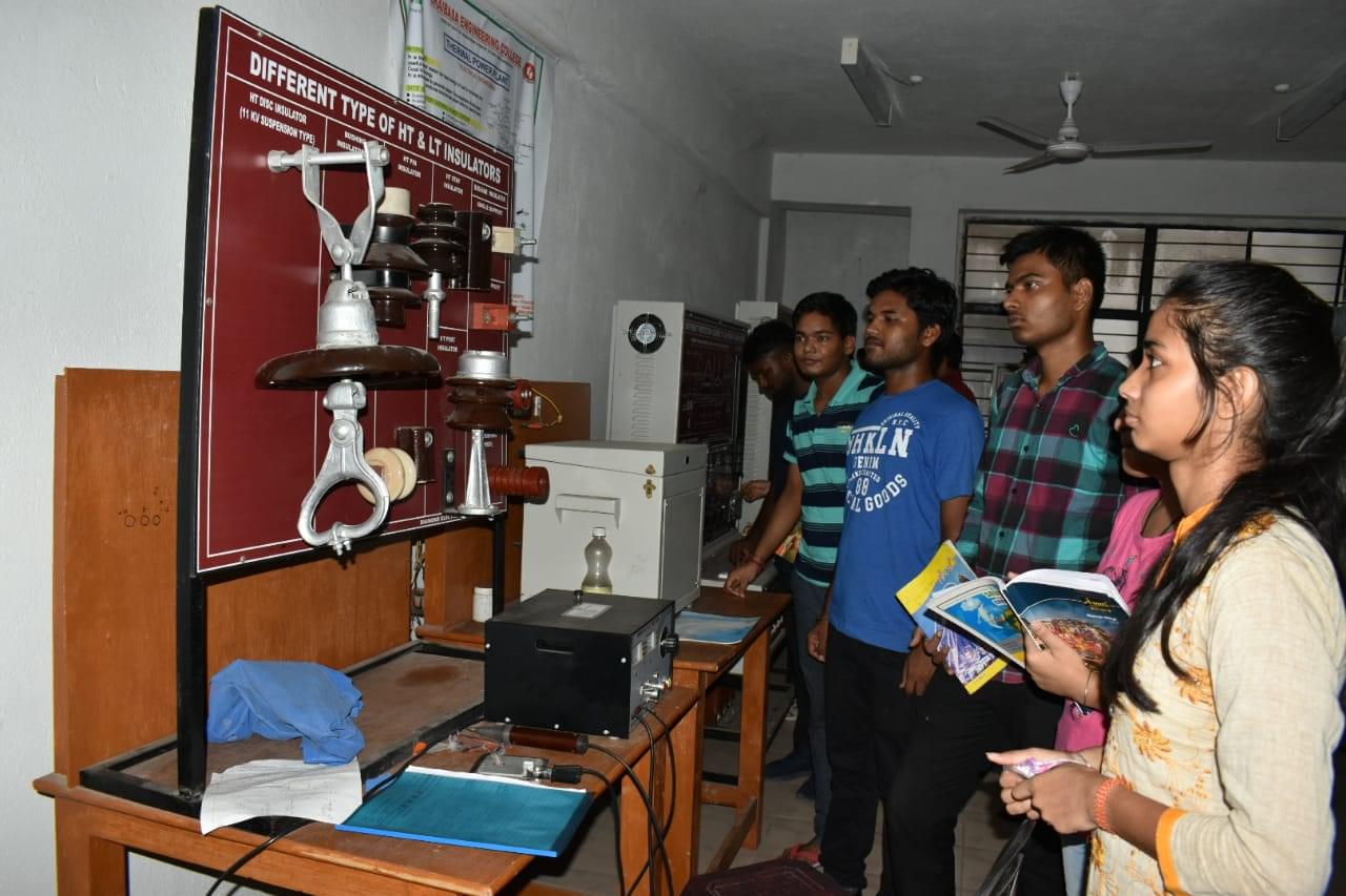 Chaibasa Engineering College, Techno India Group laboratories photo 11